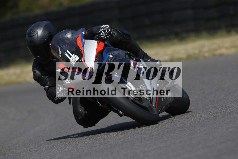 /Archiv-2023/28 05.06.2023 Moto Club Anneau du Rhin/rouge-expert/1